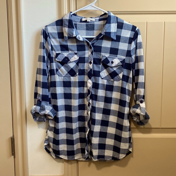 Blue and white checked woman’s flannel. - Picture 2 of 4